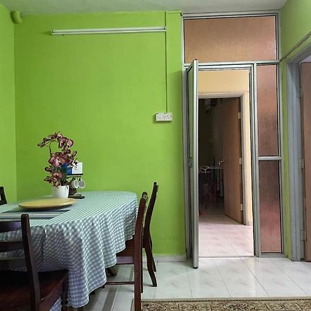Homestaymuslim Di Teluk Intan Exterior foto