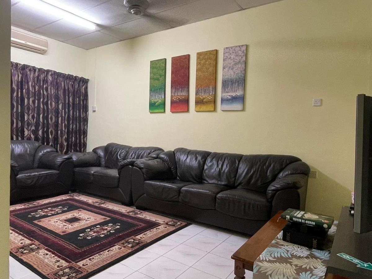 Homestaymuslim Di Teluk Intan Exterior foto
